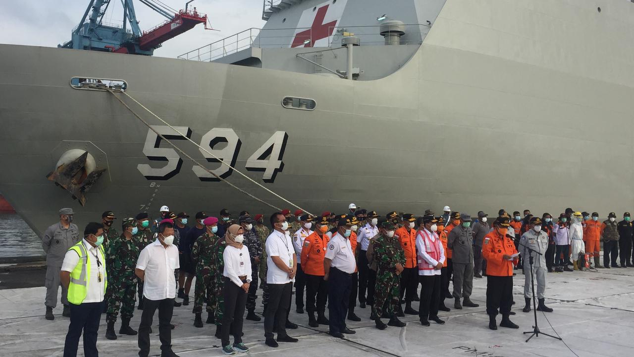 Konferensi Pers Penghentian SAR Sriwijaya Air SJ 182