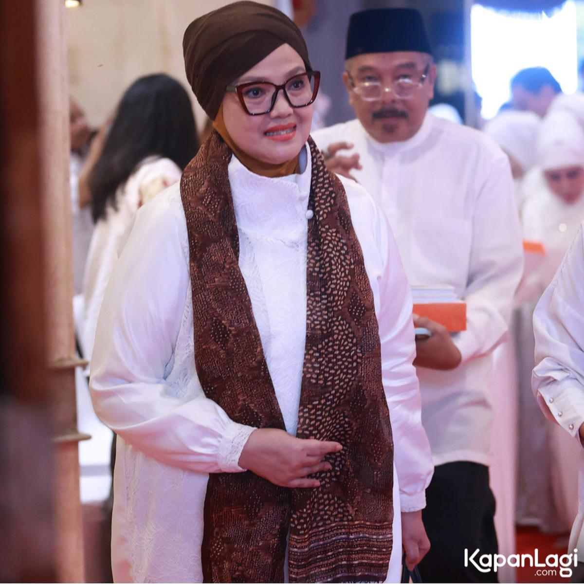 Deretan Selebriti Hadiri Pengajian 7 Hari Mendiang Titiek Puspa dengan Pakaian Serba Putih, Ada Rossa dan Afgan Datang Bareng