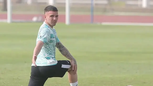 Twente Menang Tanpa Mees Hilgers, Calvin Verdonk Tampil Gemilang Namun NEC Kalah