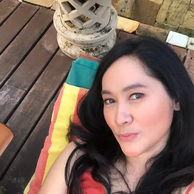 [Fimela] Potret Pungky Sukmawati, mantan pacar Ahmad Dhani