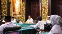 Menteri Pertahanan Prabowo Subianto menerima kunjungan silaturahmi Wakil Komisi 4 DPR RI bidang Pertanian, Peternakan, Kelautan, Perikanan, Kehutanan dan Lingkungan Hidup, Dedi Mulyadi. (Istimewa)