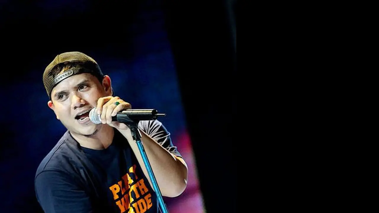 fadly-131028b.jpg