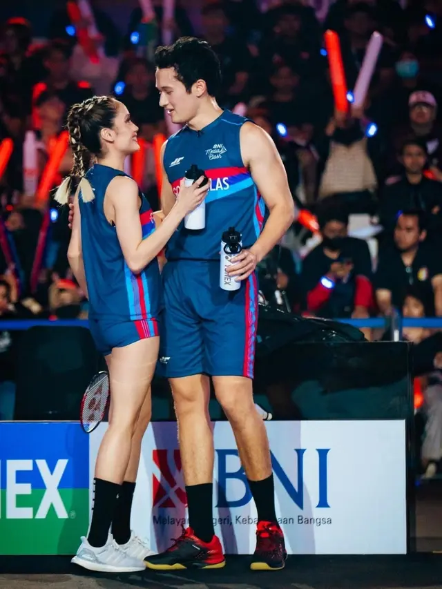 Gaya Pacaran Cinta Laura dan Arya Vasco