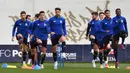 Para pemain FC Porto menghadiri sesi latihan di tempat latihan Olival, Vila Nova de Gaia, dekat Porto, Portugal, 13 Maret 2023. FC Porto akan menghadapi Inter Milan pada pertandingan sepak bola leg kedua babak 16 besar Liga Champions. (MIGUEL RIOPA/AFP)