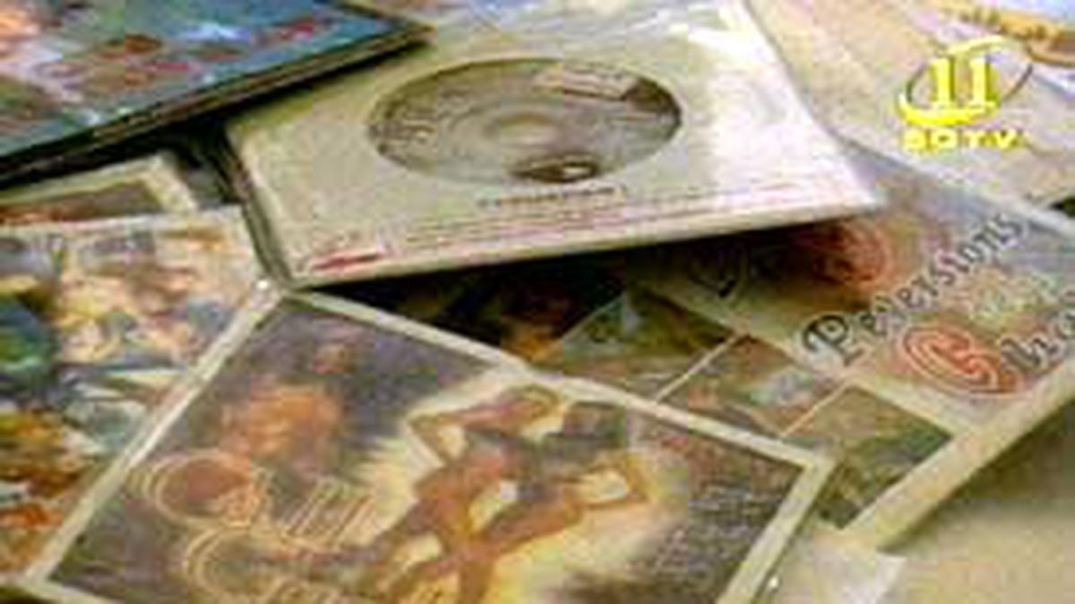 Ribuan VCD Ilegal di Bali Disita - News Liputan6.com