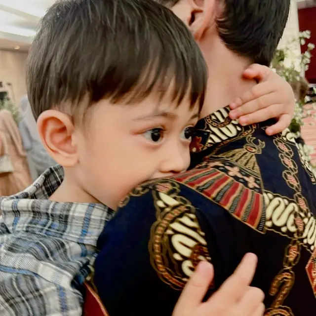 Nikahi Janda, Ini 6 Potret Beni Mulyana Kakak Lesti Kejora dan Anak Sambung