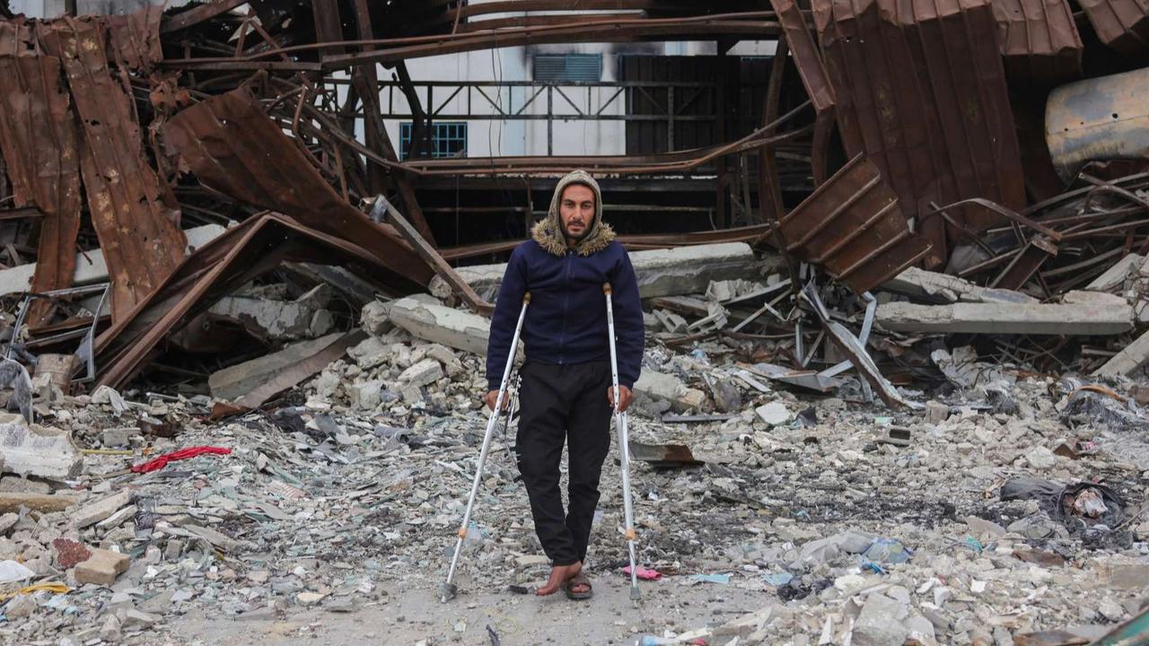 FOTO: Potret Pilu Warga Palestina dan Rumahnya yang Hancur Lebur Akibat Serangan Israel di Jalur Gaza