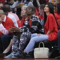 Beberapa hari belakangan ini, Kylie Jenner sedang ramai dibicarakan terkait dengan kabar kehamilannya. Mendengar berita yang sudah beredar luas, tak heran jika lima hal berikut ini membuat publik terkejut. (AFP/Bob Levey)