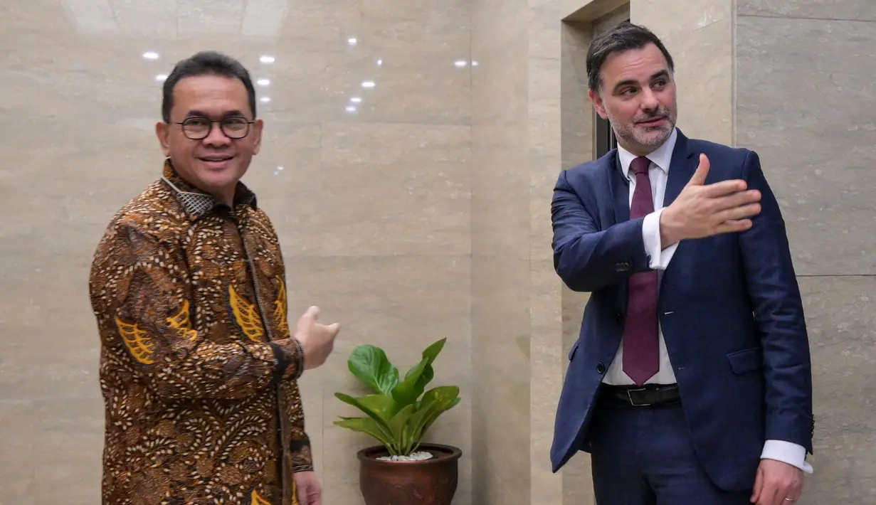 Selain itu, untuk mempersiapkan kunjungan kenegaraan Presiden Prancis Emmanuel Macron ke Indonesia pada akhir Mei 2025 mendatang. (BAY ISMOYO/AFP)