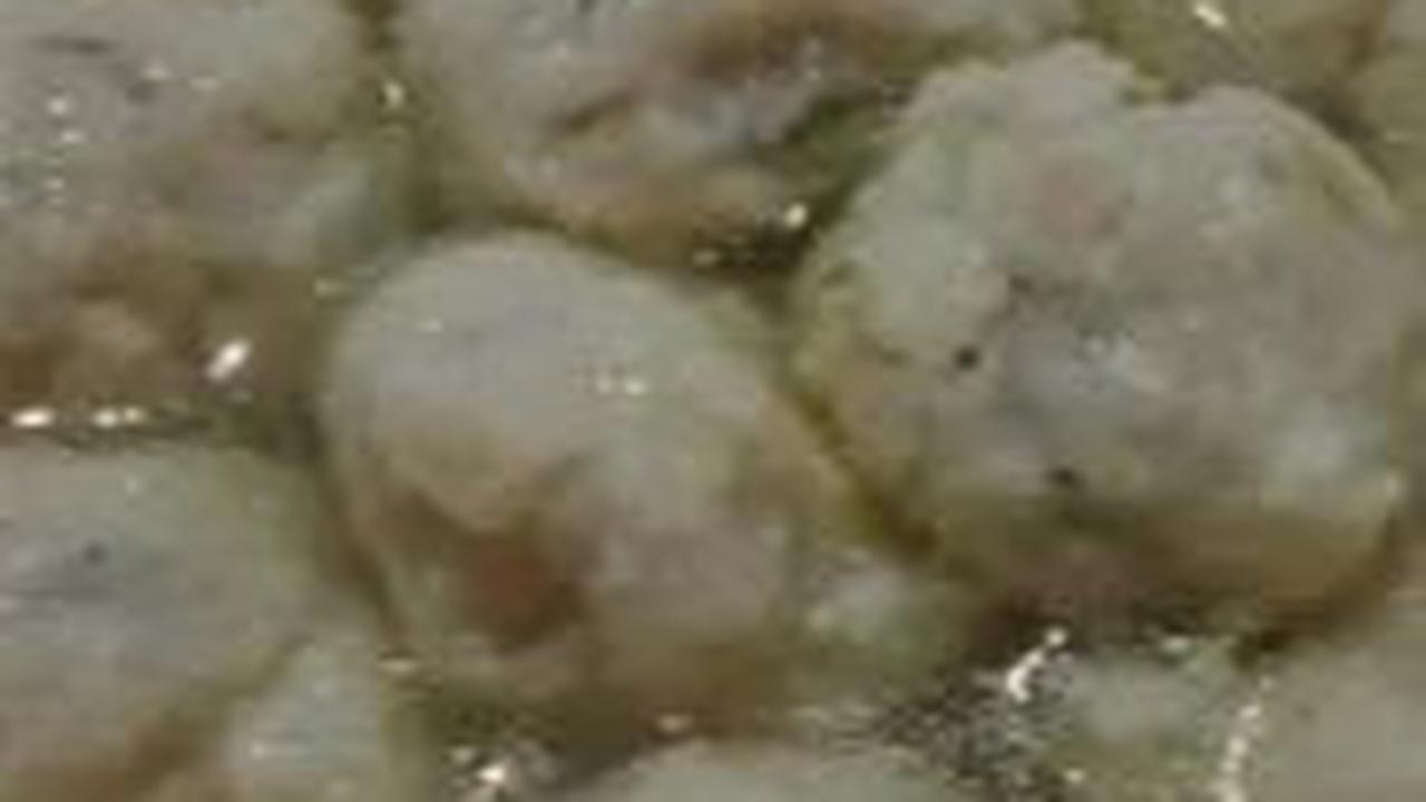 3. Pentol Bakso Ayam Sederhana<br>