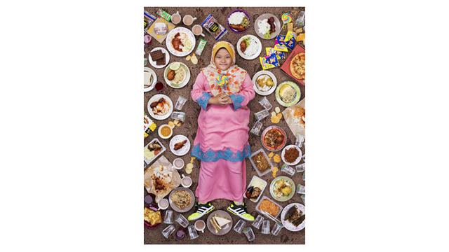 7 Potret Anak di Seluruh Dunia dengan Makanan Sehari-harinya, Beda Banget