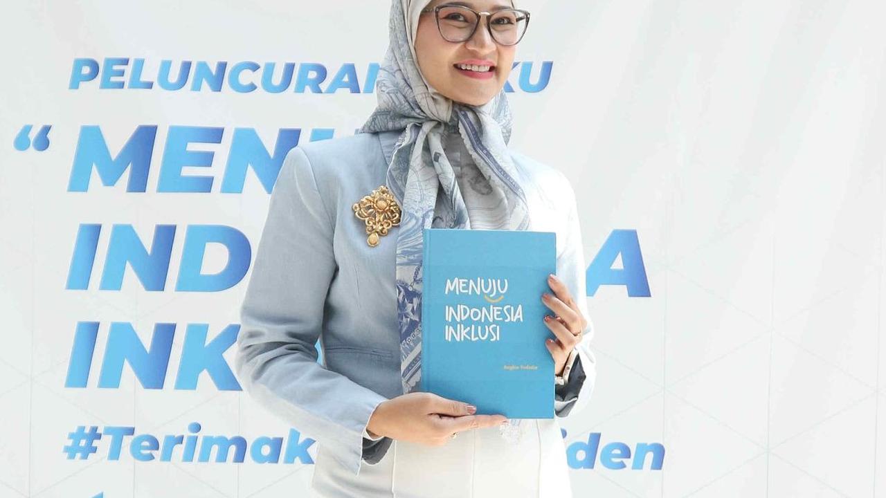Lantas, mengapa berbagai kisah ini ditulis dan dibuat dalam bentuk buku?