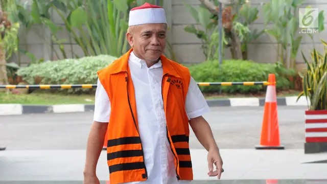 Penampilan Irwandi Yusuf Sebelum Jalani Pemeriksaan KPK