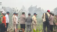 Seskab Teddy Ungkap Langkah Terbaru Tangani Kebakaran Hutan di Kalbar