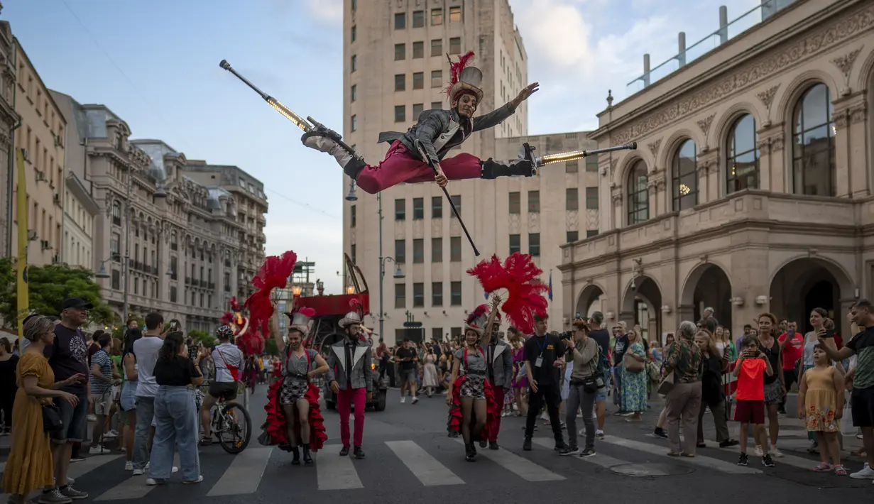 Festival ini berlangsung dari 30 Juni hingga 2 Juli 2023. (AP Photo/Vadim Ghirda)
