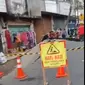 4 Fakta Aspal Kembang Surabaya Meledak, Sebabkan Retakan Menggunung di Jalan (doc: Twitter.com/@RadioElshinta)