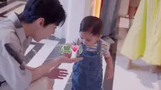 Doyoung NCT dan Cipung (Foto: YouTube/ NCT)