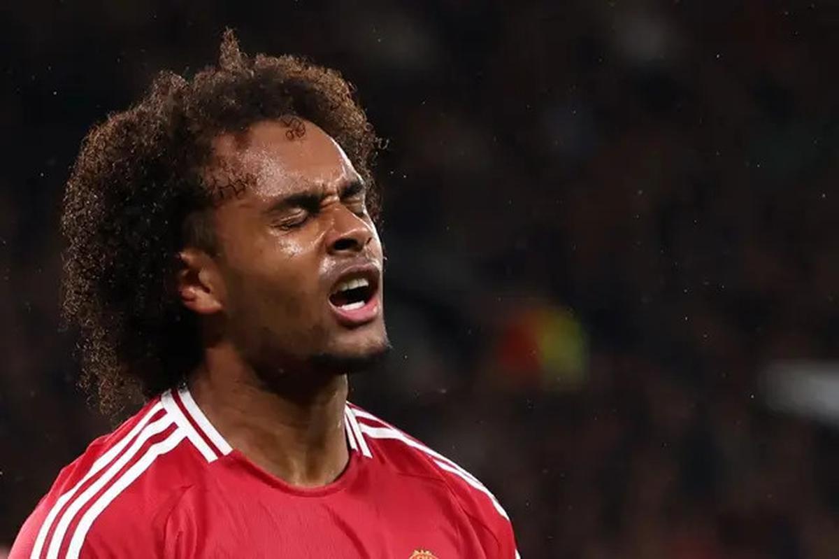 Juventus Sodorkan Tawaran Mengejutkan kepada MU: Tukar Dusan Vlahovic dengan Joshua Zirkzee