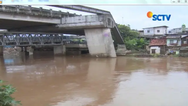 Untuk kelanjutan normalisasi sungai, Wakil Gubernur DKI Jakarta Sandiaga Uno mengatakan masih melakukan upaya pendekatan pada warga