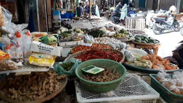Ragam bahan jamu penangkal virus Corona nan murah di Pasar Karna, Sidareja, Cilacap, Jawa Tengah. (Foto: Liputan6.com/Muhamad Ridlo)