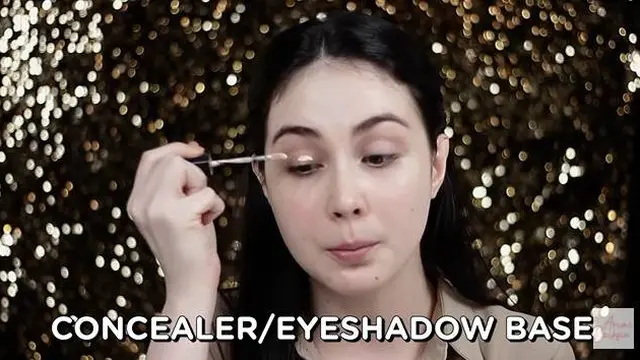 7 Potret Arumi Bachsin dengan Gaya Makeup 60's, Disebut Mirip Suzanna