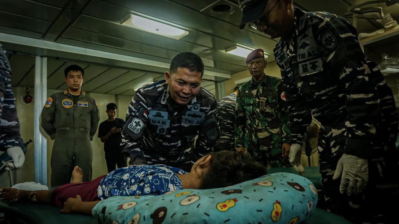 TNI AL Evakuasi Medis Udara Anak 9 Tahun di Aceh Tamiang Alami Patah Kaki