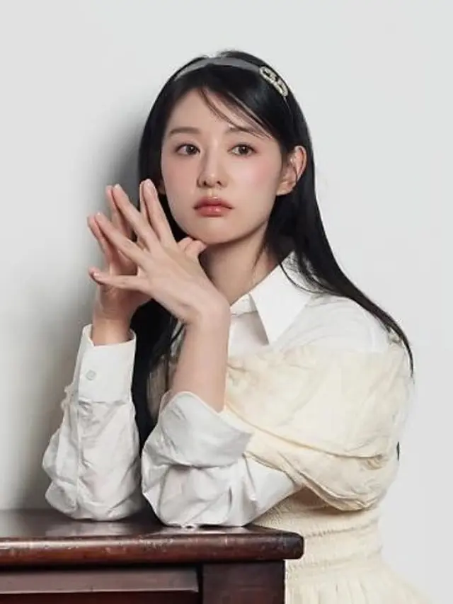 6 Potret Kim Ji Won Tampil dengan Innocent Look, Disebut Masih Cocok Debut Jadi Idol KPop