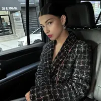 Menjadi putri seorang billionare, Phoebe Gates memiliki gaya fashion yang begitu menarik. Ia memiliki ketertarikan pada industri fashion. [Foto: Instagram/ Phoebe Gates]