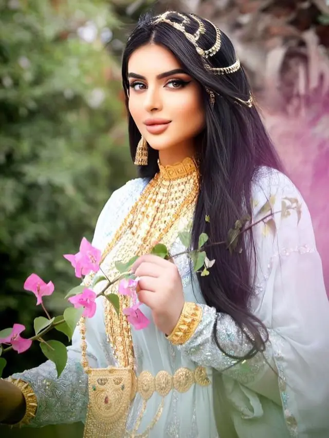 6 Pesona Glamor Sheikha Mahra, Princess Dubai yang Ceraikan Sang Suami Lewat Postingan Instagram
