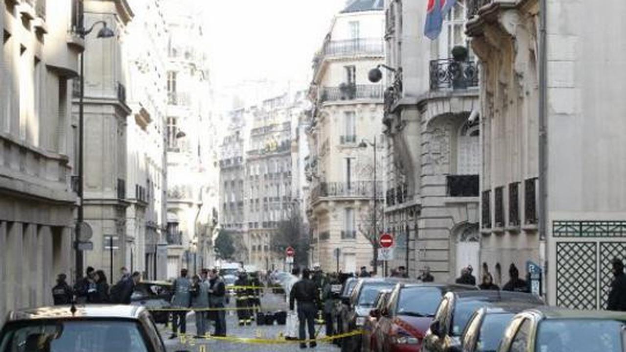 Bom Paris di pagi hari