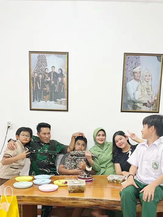 [Instagram/julianamoechtar]