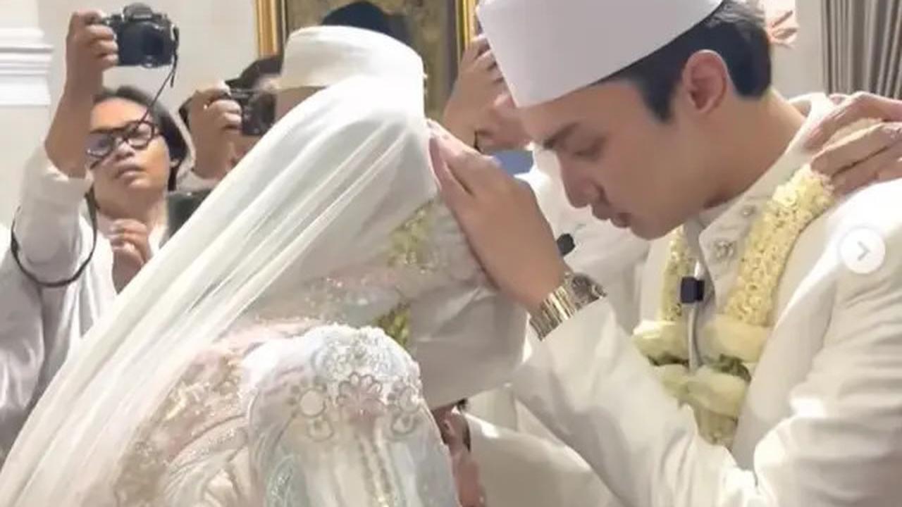 6 Potret Pernikahan Gus Azmi dan Khansa Mariska, Sederhana Penuh Khidmat