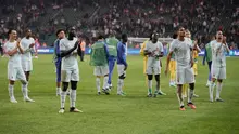 Para pemain Prancis bertepuk tangan ke arah suporter mereka usai laga UEFA Nations League antara Turki vs Prancis di Izmit, Turki, Jumat, 25 September 2026. (AP Photo/Khalil Hamra)