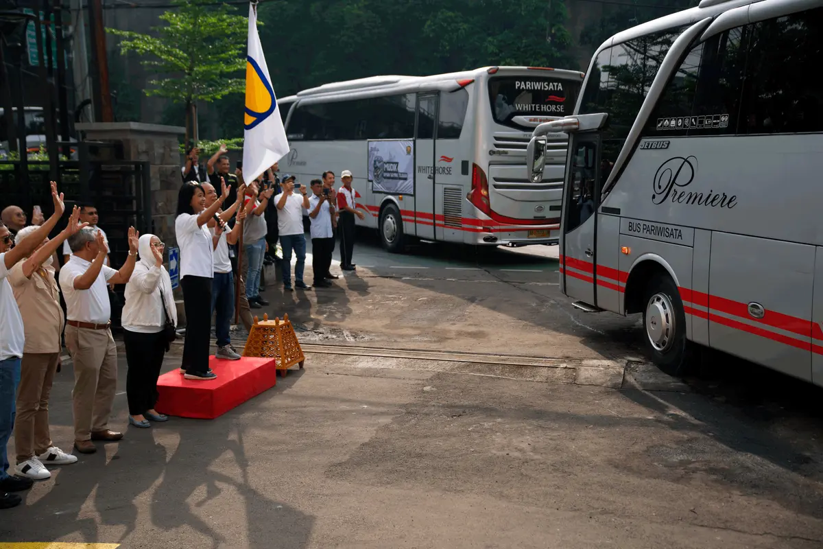 PT Brantas Abipraya (Persero), perusahaan konstruksi yang turut serta dalam memastikan kelancaran dan keselamatan perjalanan masyarakat mudik lebaran.