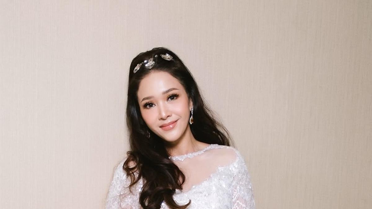 TOP 3: Gamis Kondangan Outdoor, Baju Brokat ala Maia Estianty hingga Rumah Sederhana Indonesia di Desa