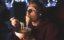 Apakah Makan Malam Bisa bikin Gemuk? Begini Penjelasannya