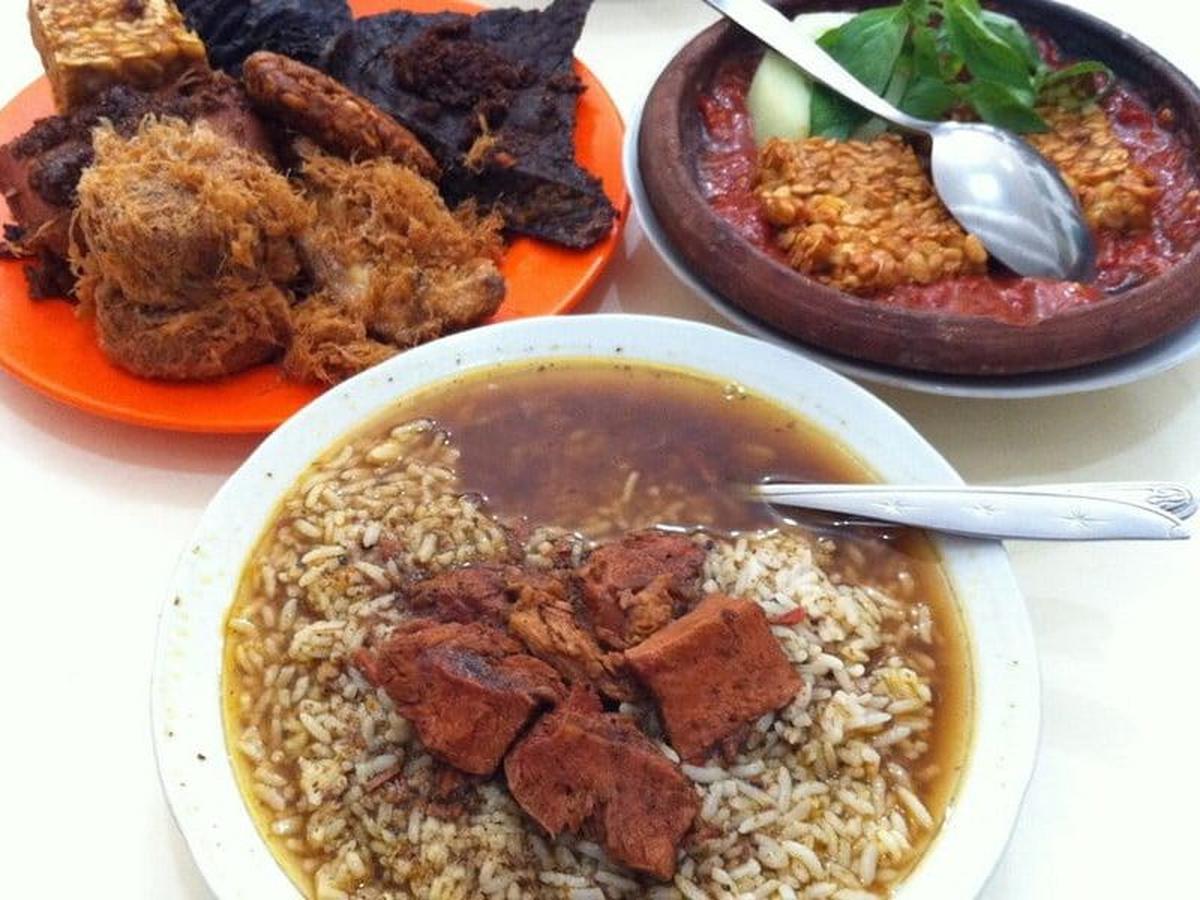 3. Rawon Nguling
Jl. Zainul Arifin 62, Klojen, Malang