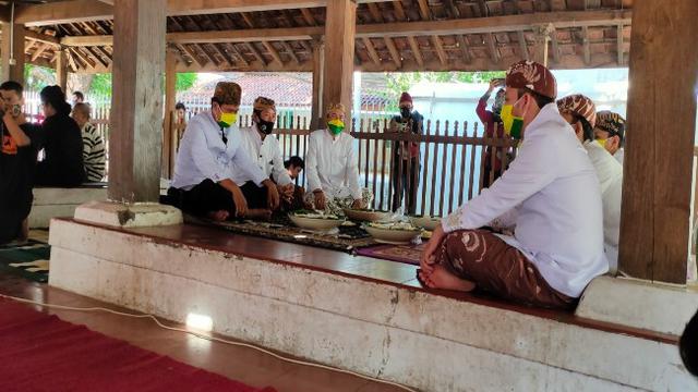 Melihat Tradisi Ngapem Keraton Kanoman Cirebon Ditengah Pandemi Covid-19