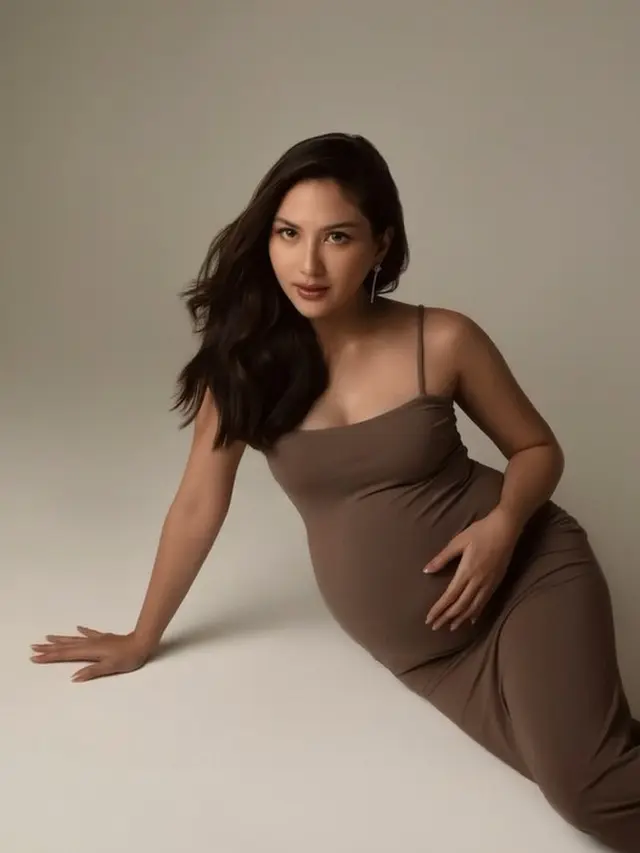 Jessica Mila saat metrnity shoot (Instagram/jscmila)