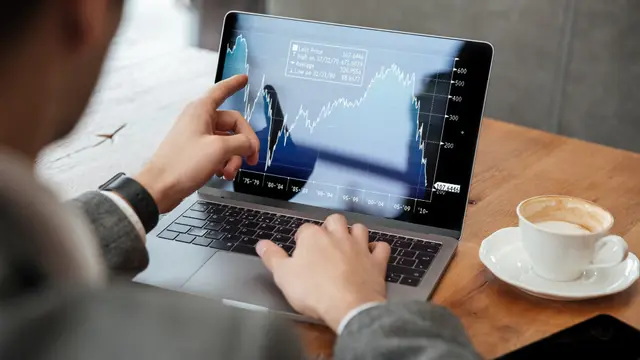 Ilustrasi investasi, revenue