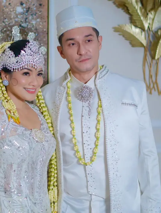 Untuk diketahui, penampilannya ini adalah untuk sinetron ‘Tertawan Hati’ yang tayang di SCTV. dalam sinetron ini, Titi beradu peran dengan aktor asal Malaysia, Miller Khan. [@titi_kamall]