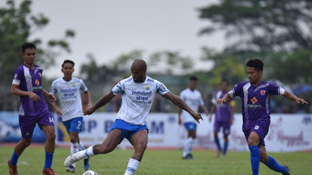 Penyerang Persib Bandung, David da Silva.