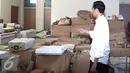 Presiden RI, Jokowi saat sidak di di lokasi proyek Wisma Atlet Hambalang, Sentul, Bogor, Jawa Barat, Jumat (18/3). Proyek Wisma Atlet Hambalang awalnya diperkirakan bakal menghabiskan biaya hingga Rp1,2 triliun. (Setpres/Rusman)