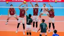 Kemenangan atas Myanmar membuat Timnas voli putra Indonesia lolos ke babak semifinal. (Bola.com/Bagaskara Lazuardi)