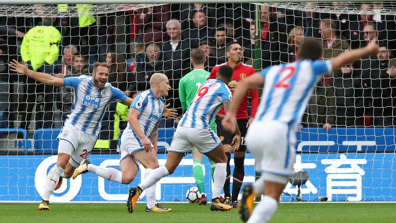 Manchester United, Premier League, Huddersfield Town