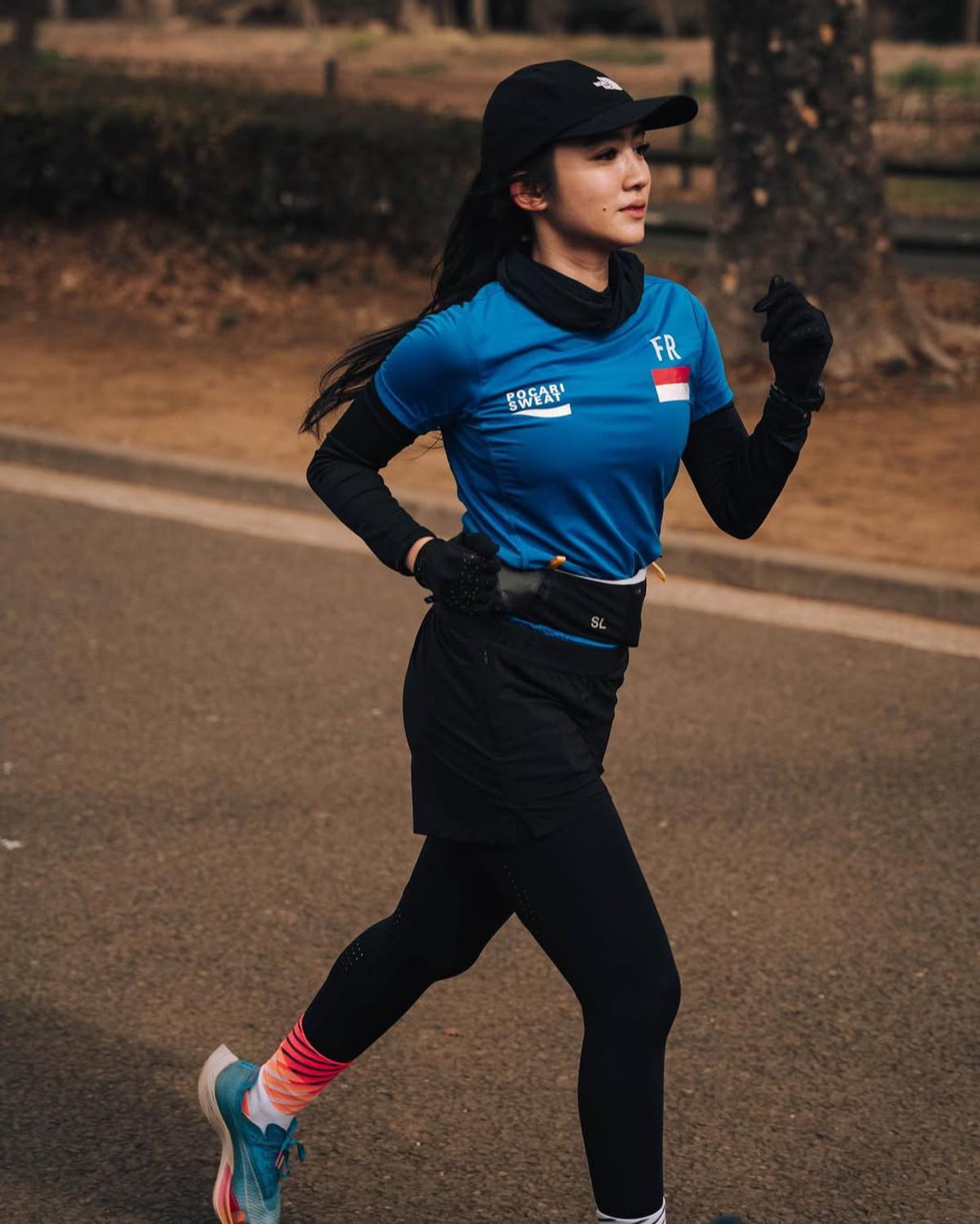 Dari Lari Marathon hingga Main Tenis, Intip Gaya Sporty Febby Rastanty Saat Berolahraga