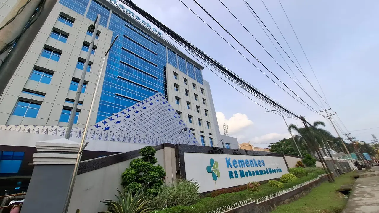 Rektor Pilih Bungkam Usai Dugaan Konsuler Tendang Alat Vital Mahasiswa FK PPDS Unsri