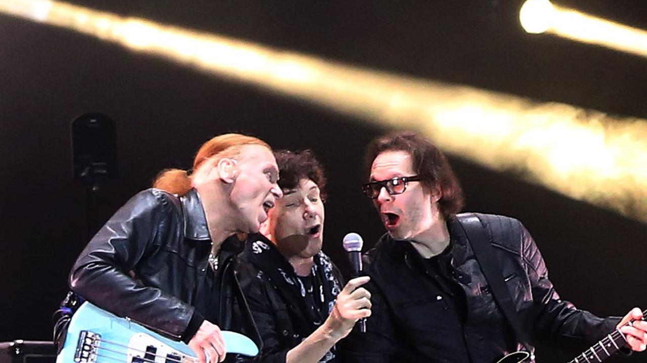 Mr Big di Jakarta kali ini masuk ke dalam rangkaian tur dunianya yang bertajuk 'The Big Finish'.
