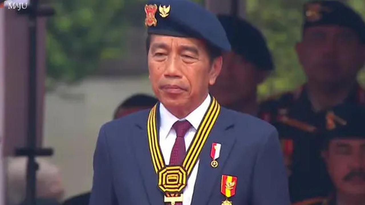 Jelang Pensiun, Jokowi Dapat Kado Istimewa dari Sang Anak Bikin Bahagia Seumur Hidup