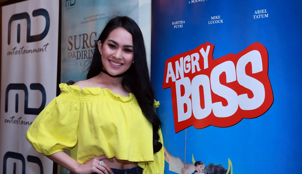 Belakangan ini, Kartika Putri lebih banyak dalam dunia presenting. Sekitar setahun belakangan, ia lebih 'menjaga image' lantaran permintaannya kekasih yang kini menjadi mantannya. (Nurwahyunan/Bintang.com)